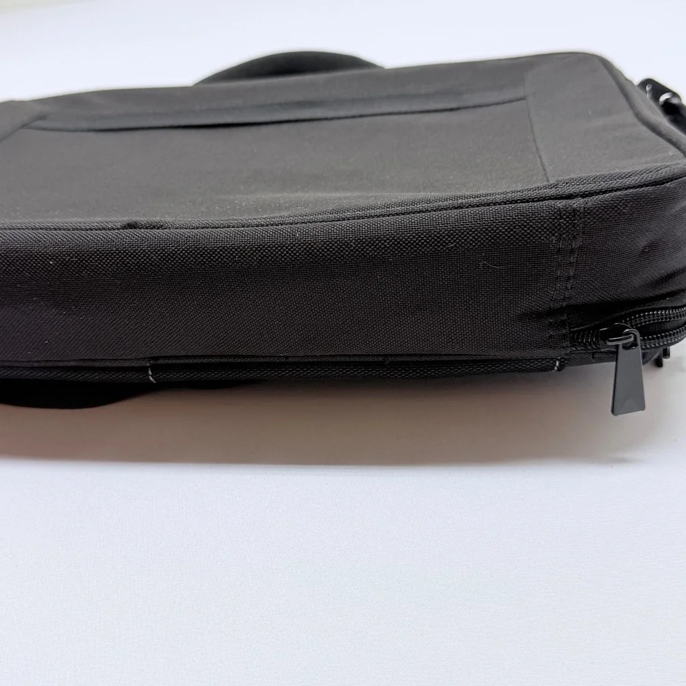 Targus Black Laptop Bag Messenger Briefcase Shoulder Strap Pouch
